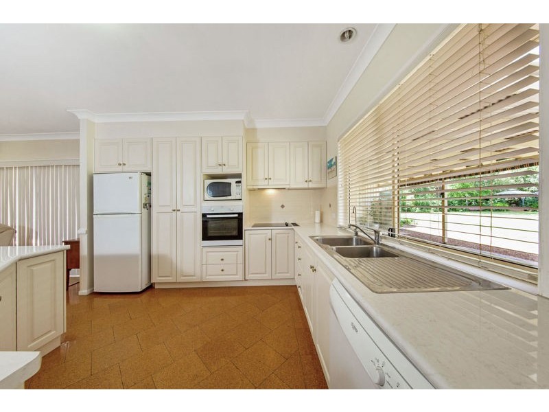 6 Clarke Road, Highfields QLD 4352