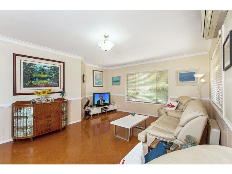 6 Clarke Road, Highfields QLD 4352