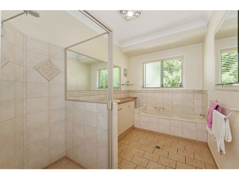 6 Clarke Road, Highfields QLD 4352