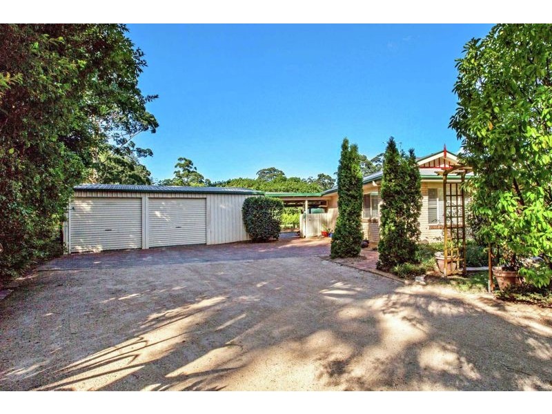 6 Clarke Road, Highfields QLD 4352