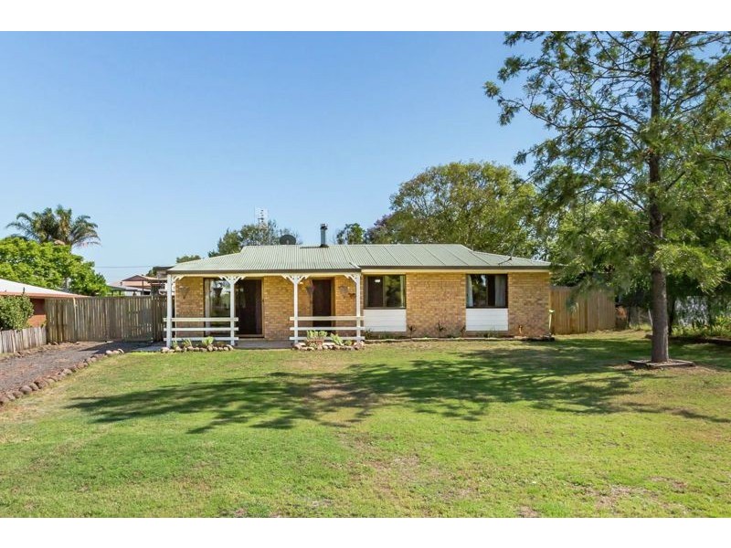 2 Palmerstone Court, Wyreema QLD 4352