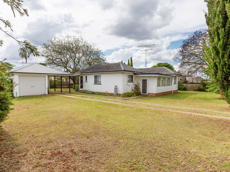 45 Butt Street, Harristown QLD 4350