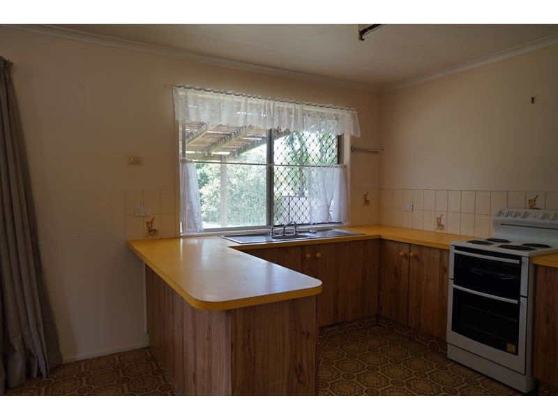 193 Tor Street, Rockville QLD 4350