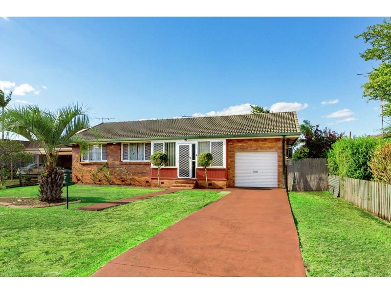 17 Perina Street, Wilsonton QLD 4350
