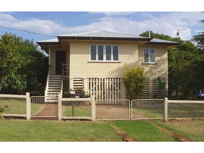 130 North Street, North Toowoomba QLD 4350