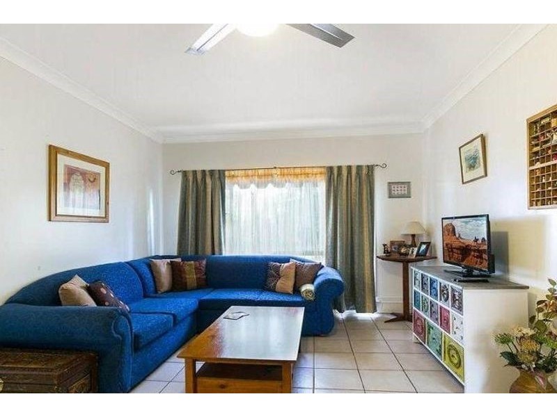 22 Amos Crescent, Mount Lofty QLD 4350