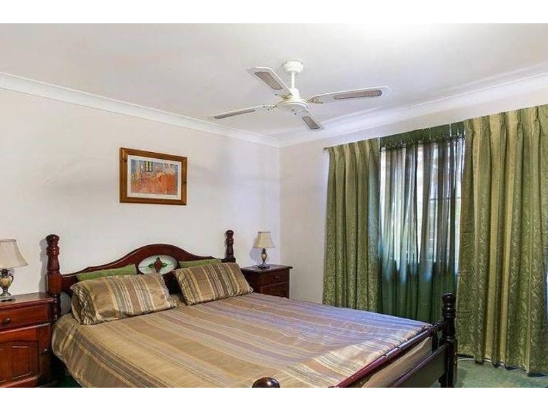 22 Amos Crescent, Mount Lofty QLD 4350
