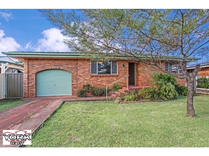 193 North Street, Rockville QLD 4350