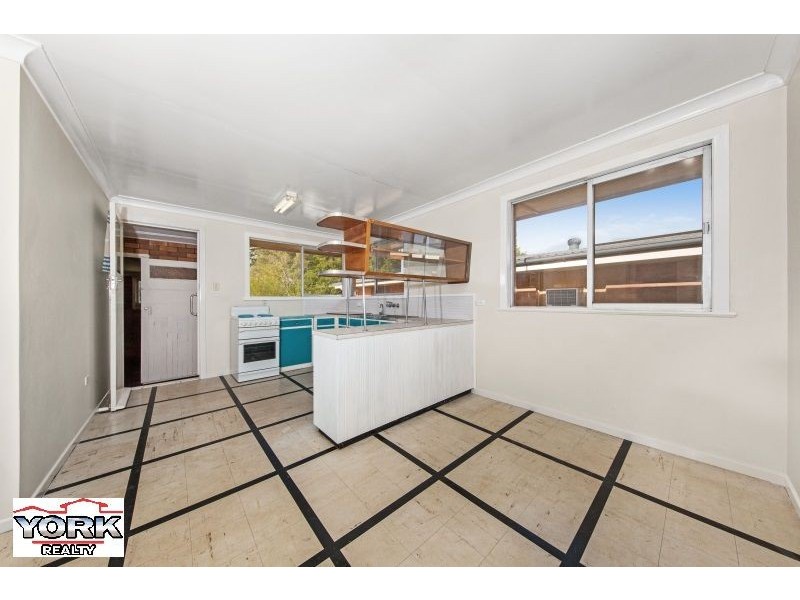 193 North Street, Rockville QLD 4350