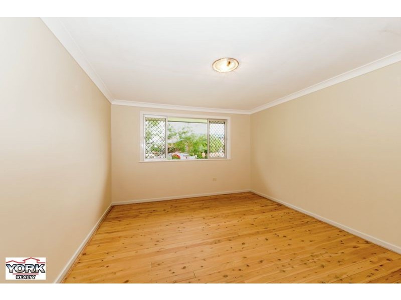 193 North Street, Rockville QLD 4350