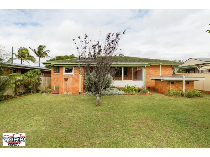 193 North Street, Rockville QLD 4350