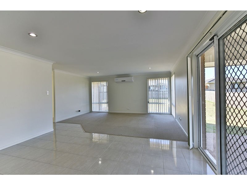 60 Newman Road, Wyreema QLD 4352