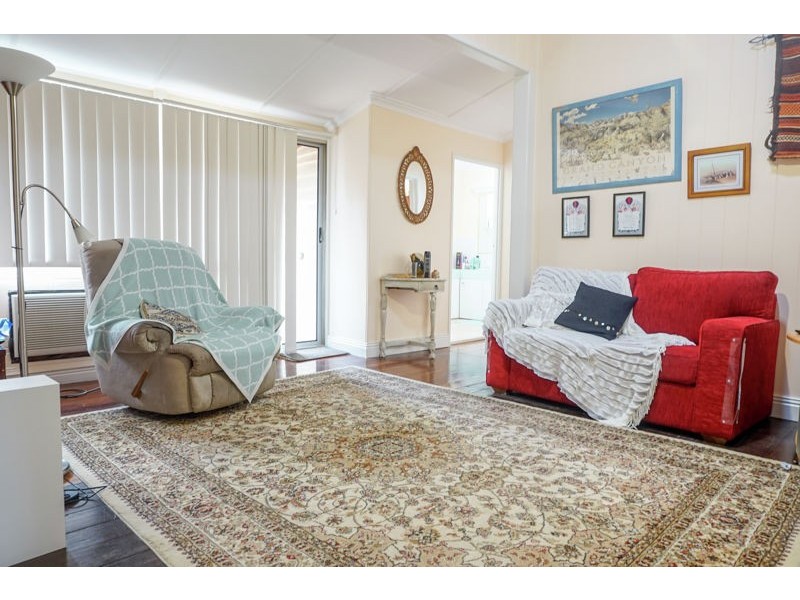 321 South Street, Harristown QLD 4350