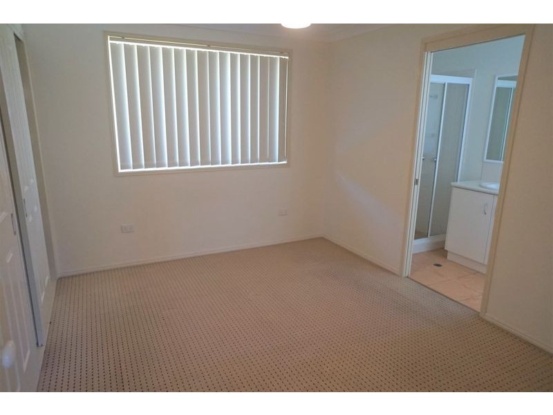 2/25 Payne Street, Wilsonton QLD 4350