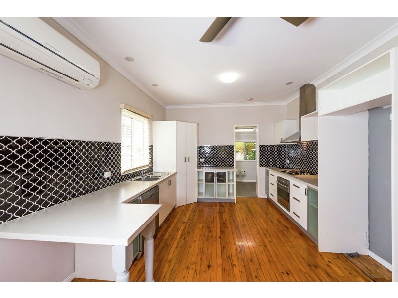 66 Alford Street, Mount Lofty QLD 4350