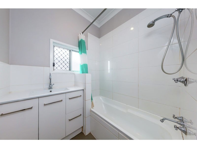 66 Alford Street, Mount Lofty QLD 4350