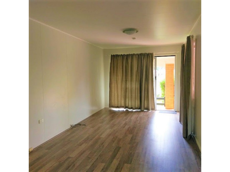 2a Birdwood Street, Newtown QLD 4350
