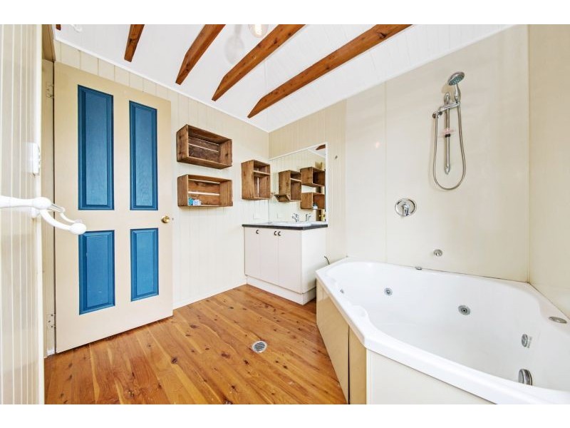 62 Mabel Street, Harlaxton QLD 4350