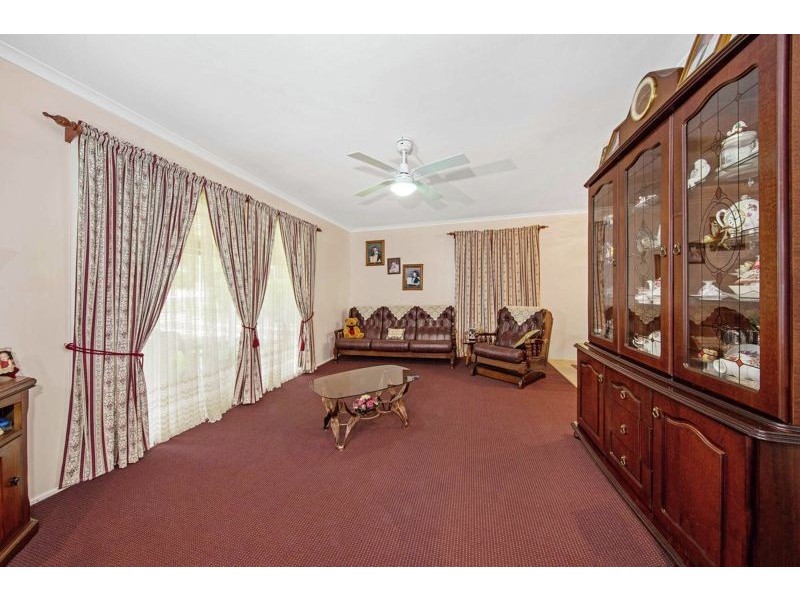 10 Sapphire Court, Kearneys Spring QLD 4350