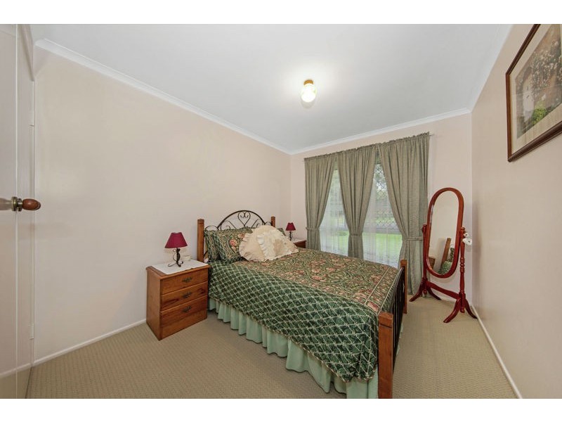 10 Sapphire Court, Kearneys Spring QLD 4350