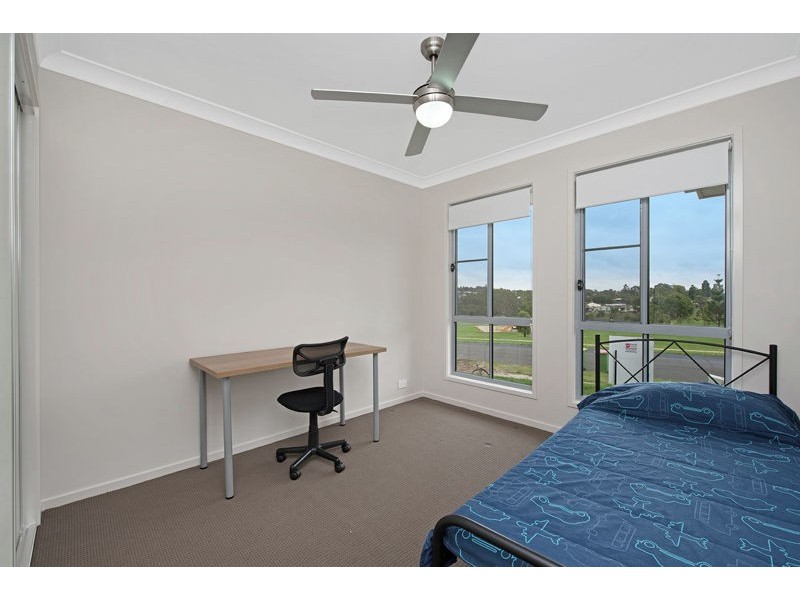 2/176 Handley Street, Darling Heights QLD 4350