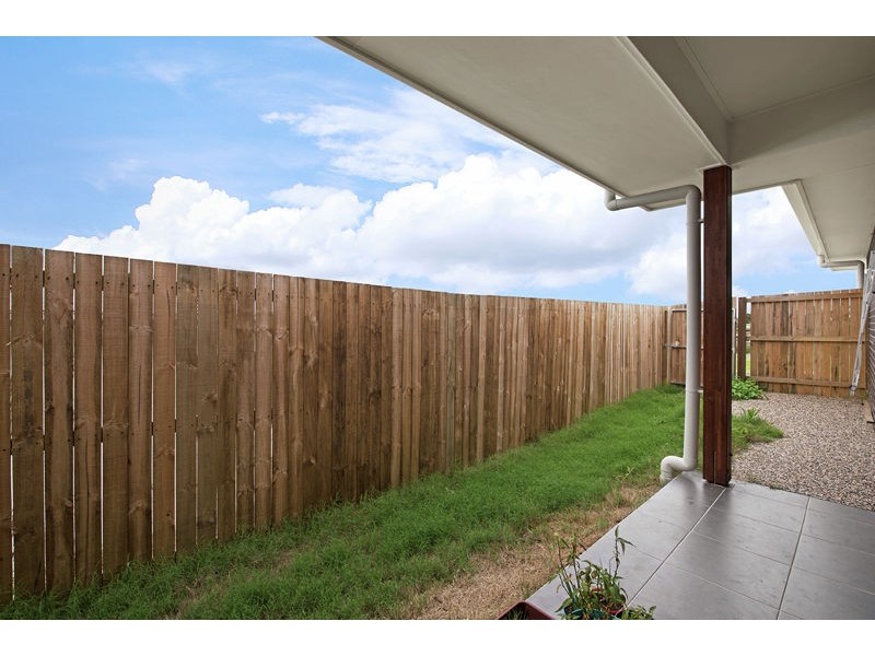 2/176 Handley Street, Darling Heights QLD 4350