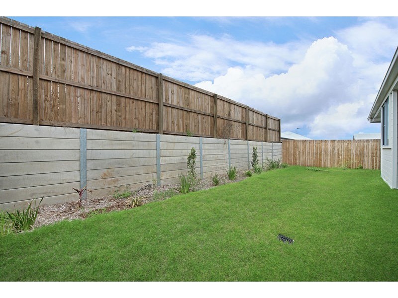 2/176 Handley Street, Darling Heights QLD 4350