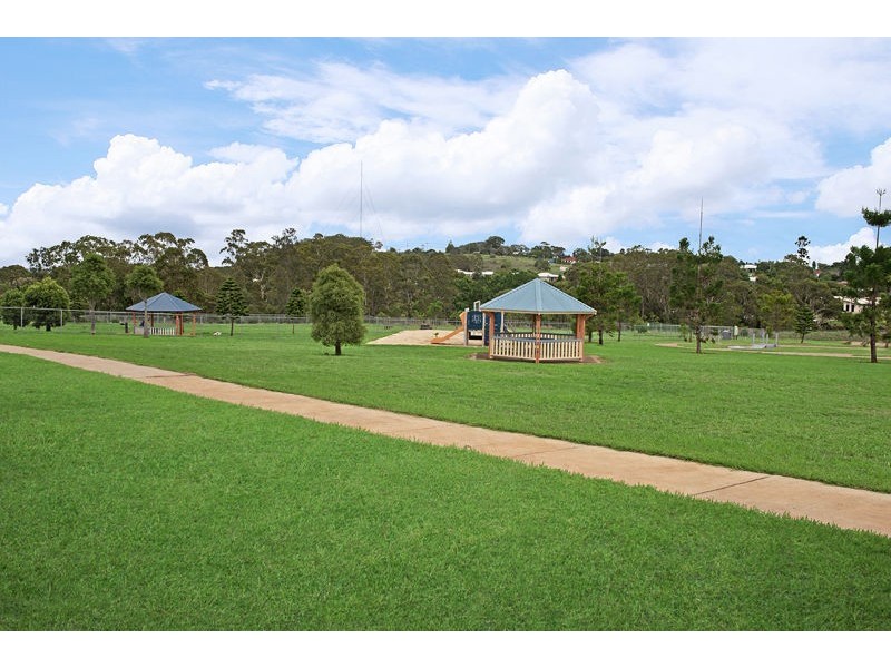 2/176 Handley Street, Darling Heights QLD 4350