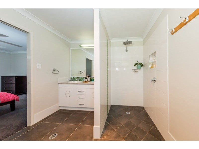 22 Hilltop Drive, Gowrie Junction QLD 4352