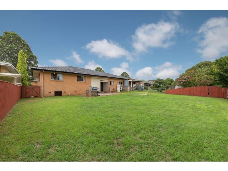 18 Friend Street, Harristown QLD 4350