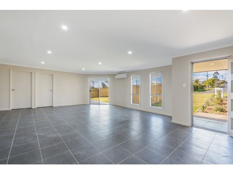 1/176 Handley Street, Darling Heights QLD 4350