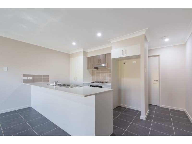 1/176 Handley Street, Darling Heights QLD 4350