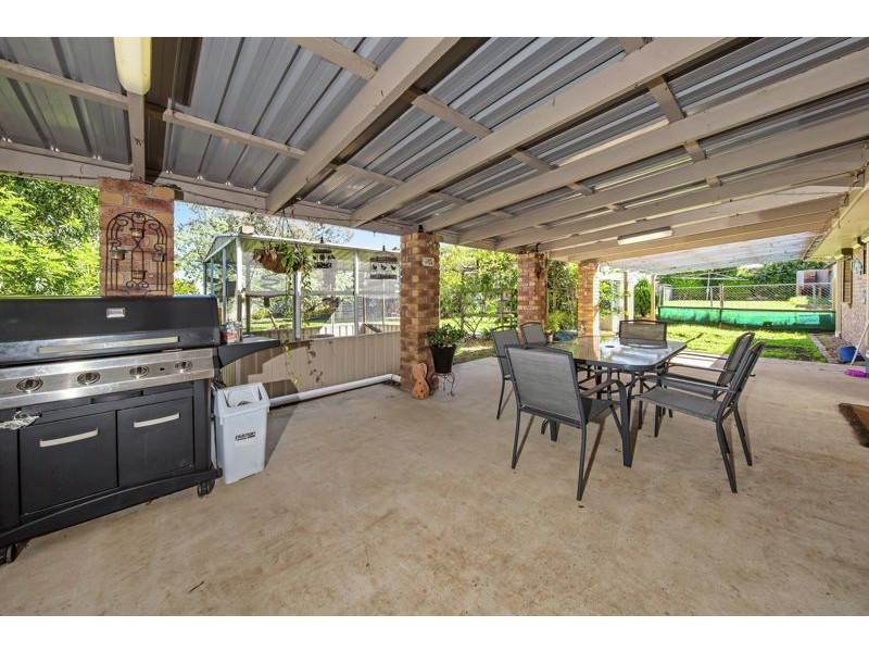 10 Gladstone Street, Wyreema QLD 4352