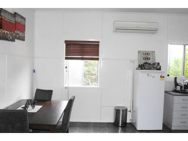 6 Creek Street, Cambooya QLD 4358