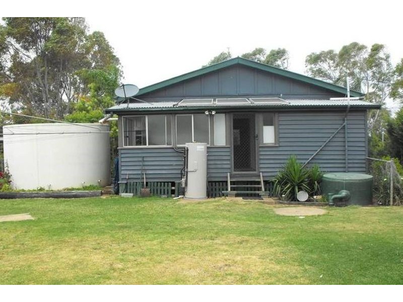 6 Creek Street, Cambooya QLD 4358