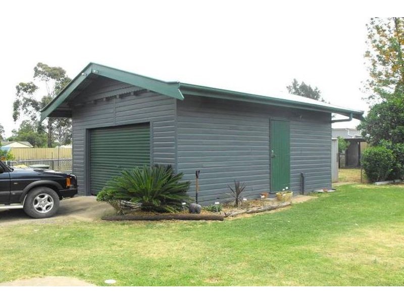 6 Creek Street, Cambooya QLD 4358