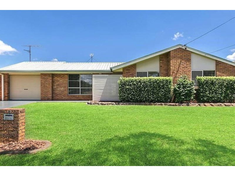 12 Hoffman Street, Kearneys Spring QLD 4350