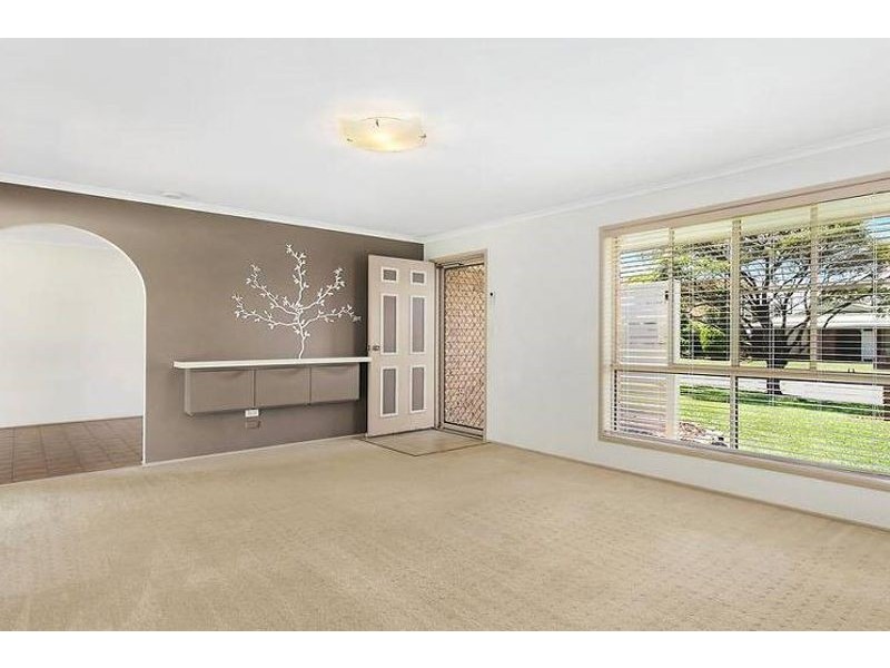 12 Hoffman Street, Kearneys Spring QLD 4350