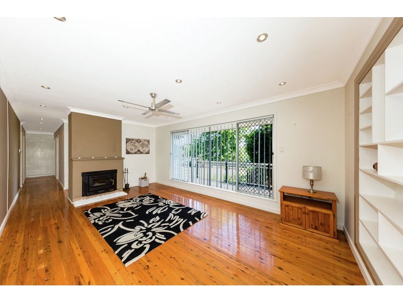304 South Street, Harristown QLD 4350
