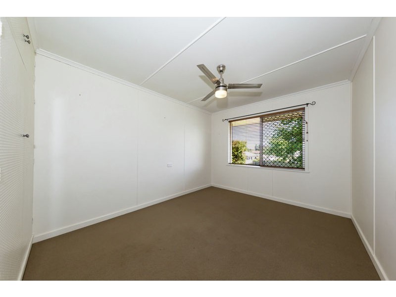 304 South Street, Harristown QLD 4350