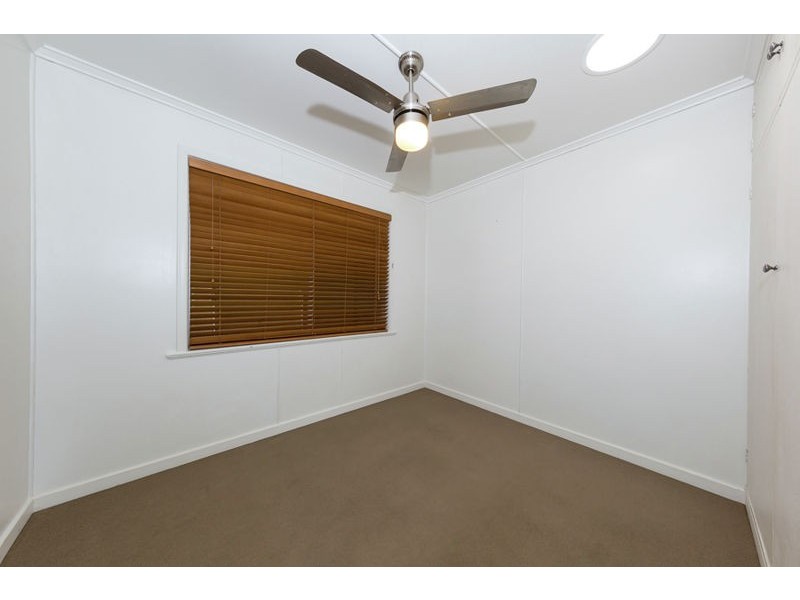 304 South Street, Harristown QLD 4350