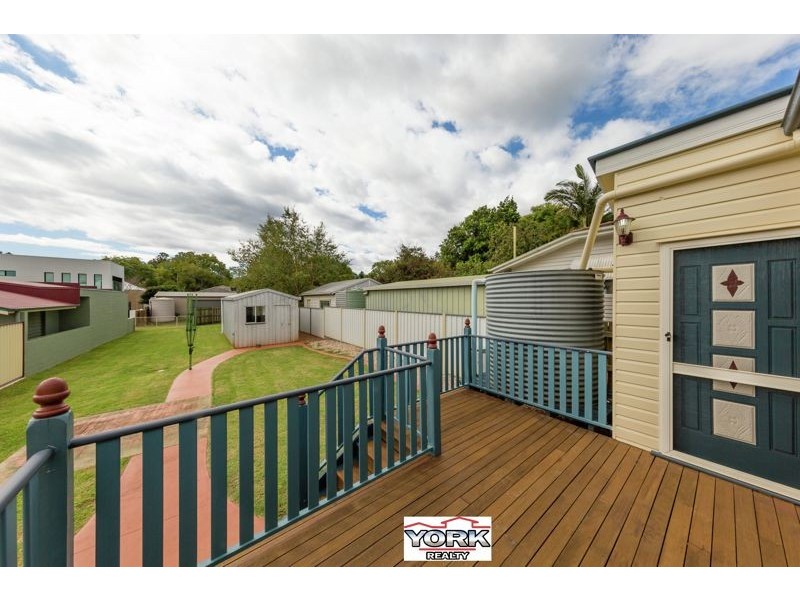 3 Hawthorn Street, East Toowoomba QLD 4350