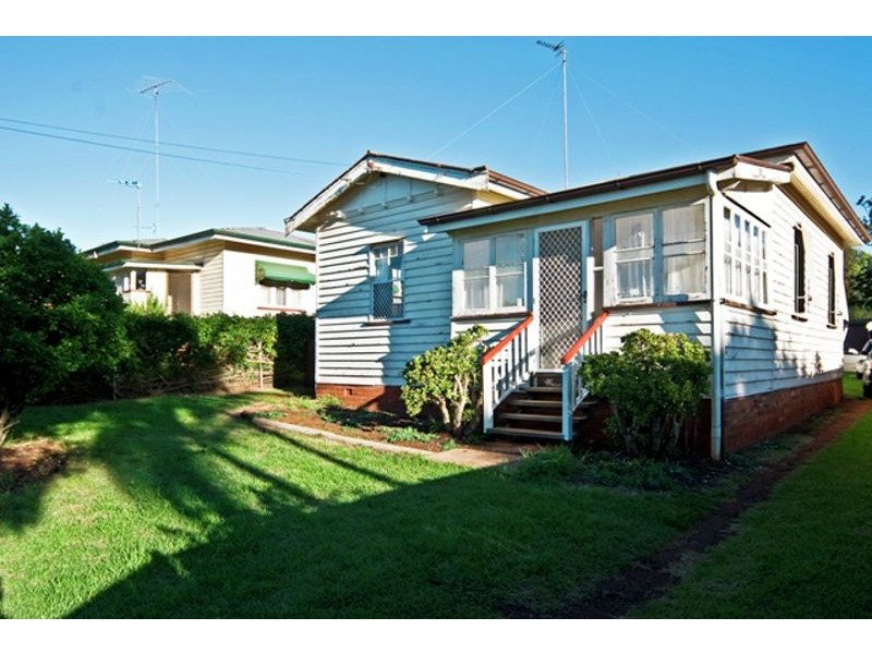 16A Healy Street, South Toowoomba QLD 4350