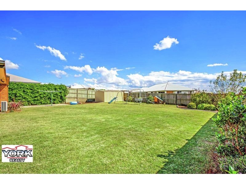 16 Sportsman Drive, Kleinton QLD 4352