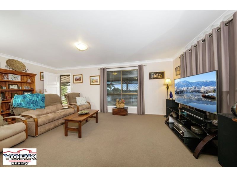 27 Blue Gum Drive, Newtown QLD 4350