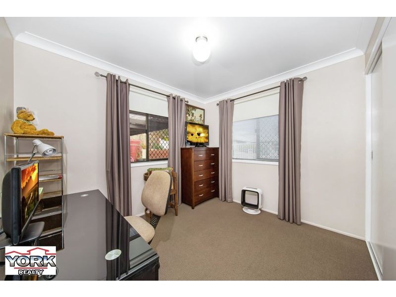 27 Blue Gum Drive, Newtown QLD 4350