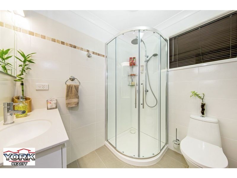 27 Blue Gum Drive, Newtown QLD 4350