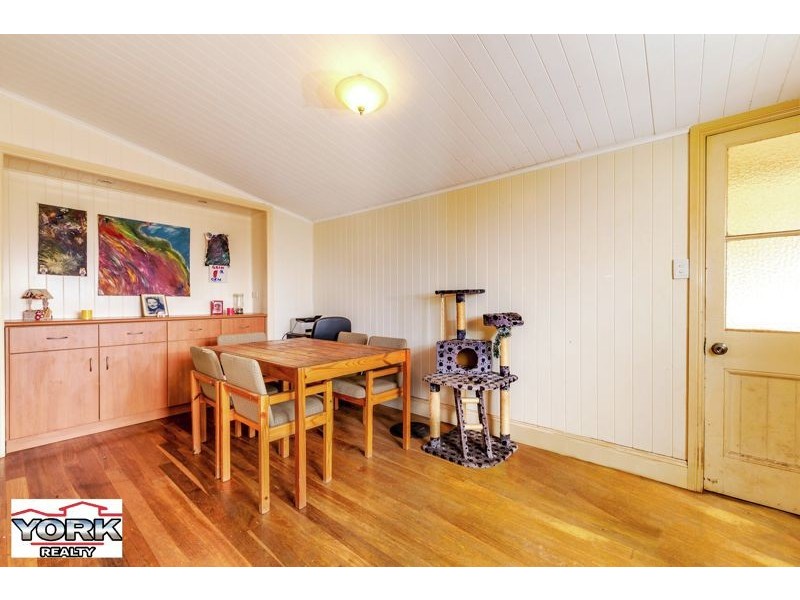5 Llewellyn Street, Centenary Heights QLD 4350