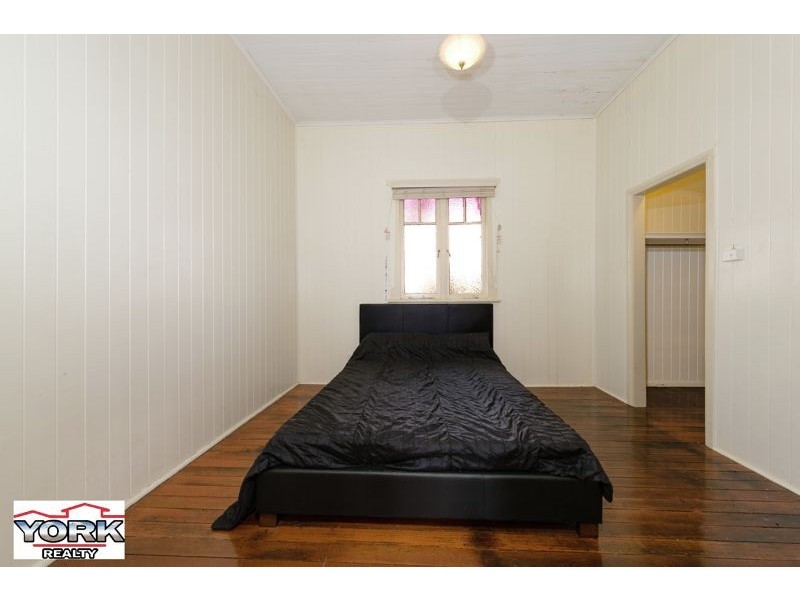 5 Llewellyn Street, Centenary Heights QLD 4350