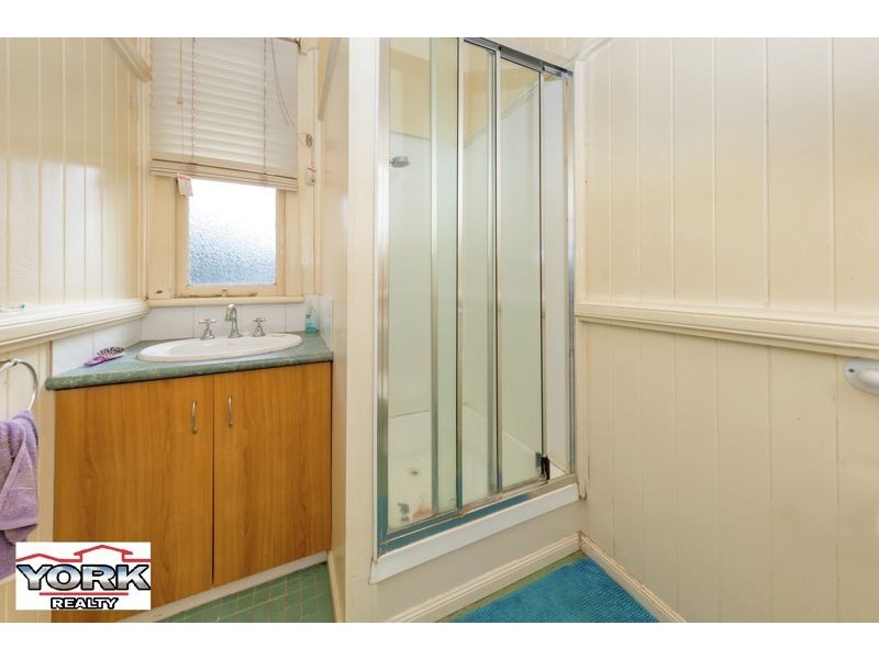 5 Llewellyn Street, Centenary Heights QLD 4350